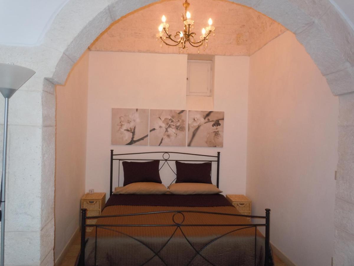Casa Josephina - Three Level Stone Home With Balcony, 2 Roof Terraces & Sea Views Ostuni Exterior photo