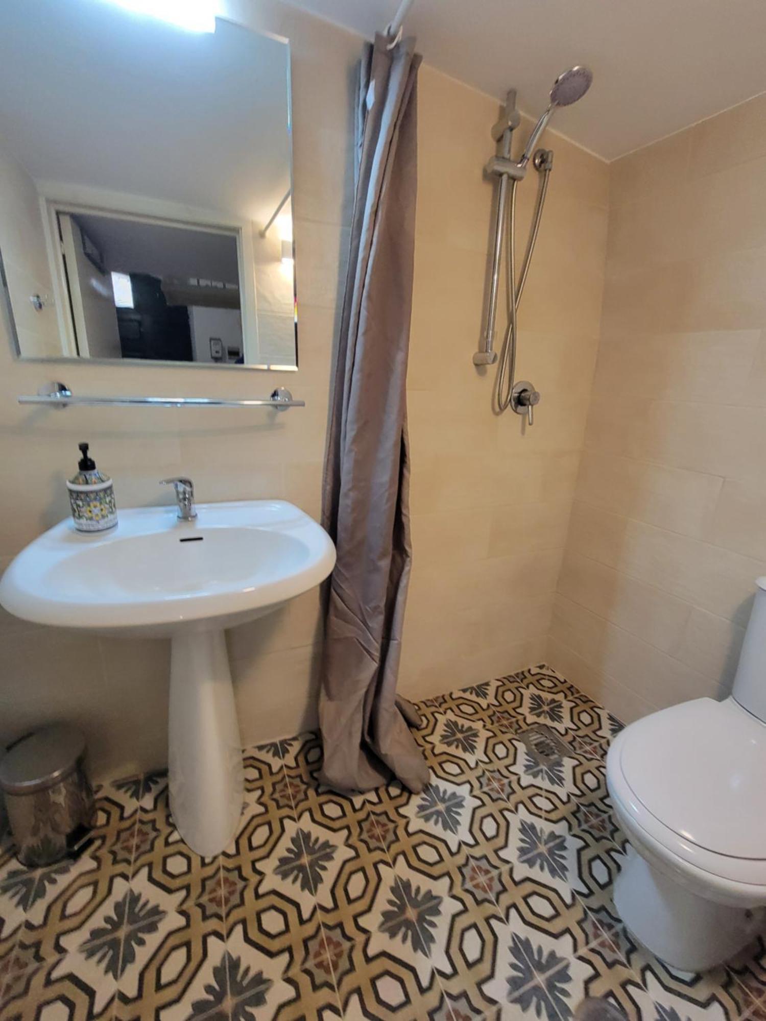 Casa Josephina - Three Level Stone Home With Balcony, 2 Roof Terraces & Sea Views Ostuni Room photo